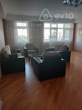 Kirayə verilir 3 otaqlı yeni tikili 122 m²
