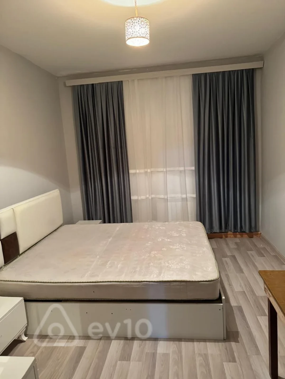 Kirayə verilir 3 otaqlı köhnə tikili 68 m²