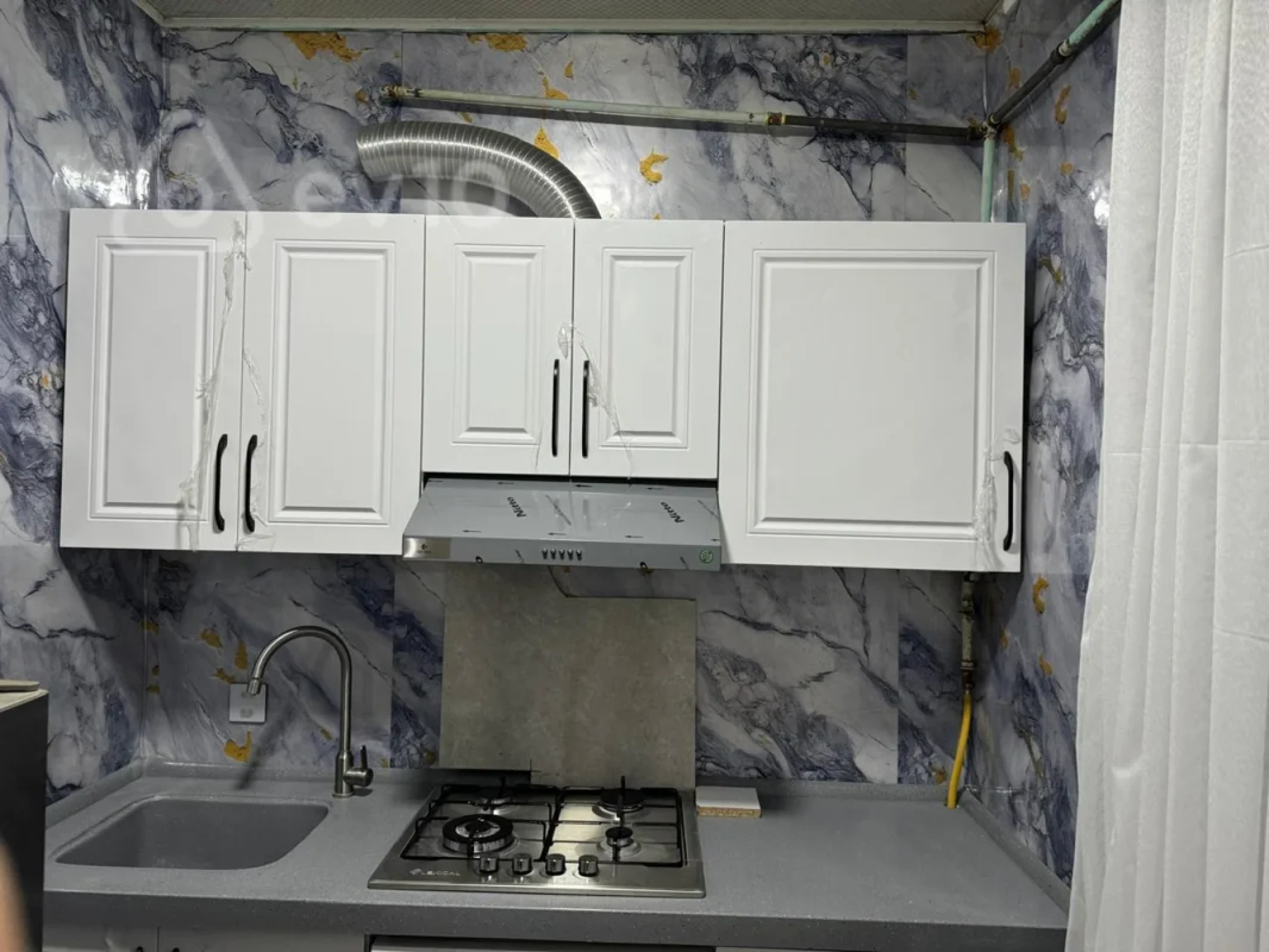 Kirayə verilir 3 otaqlı köhnə tikili 68 m²