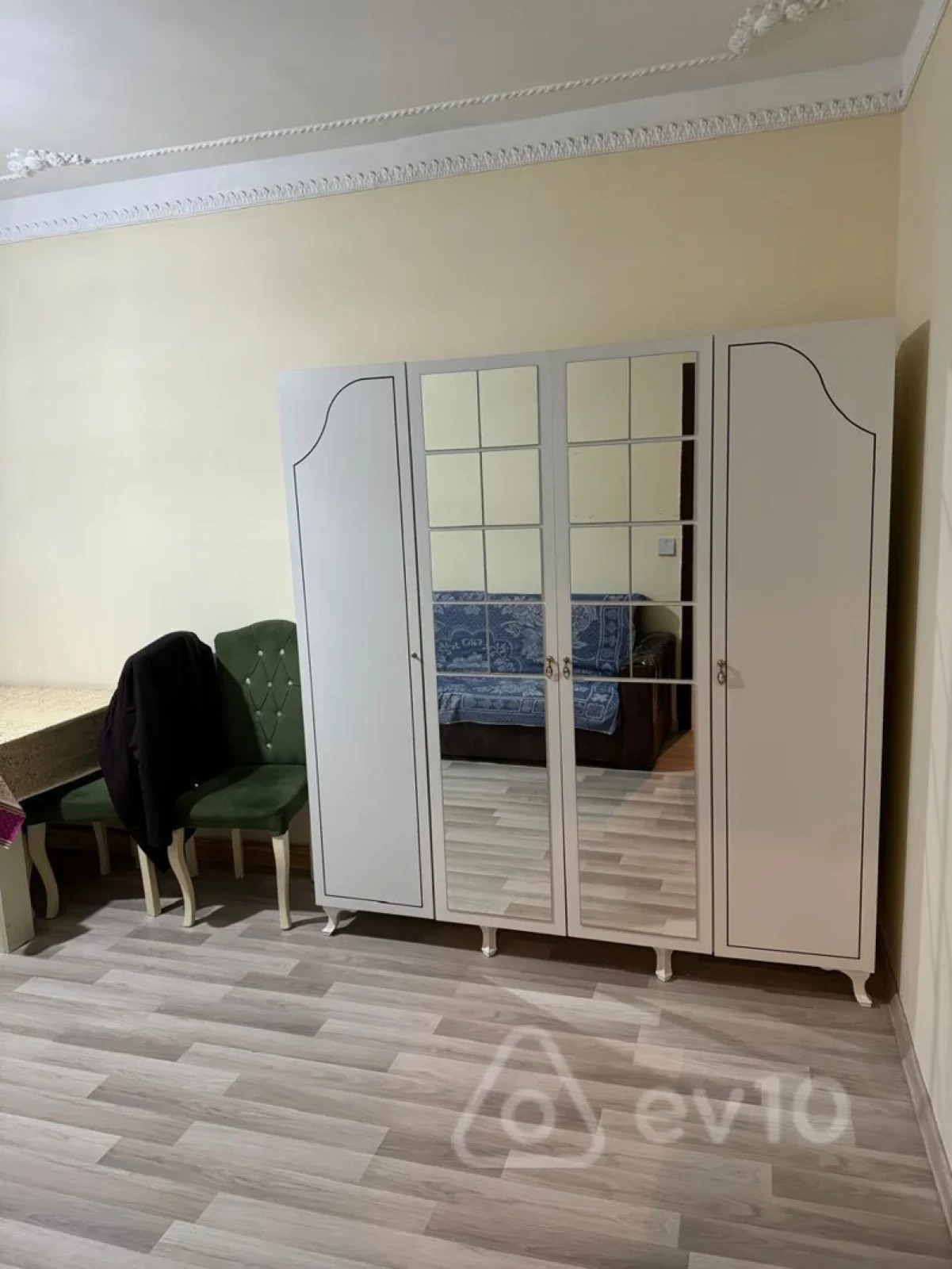 Kirayə verilir 3 otaqlı köhnə tikili 68 m²