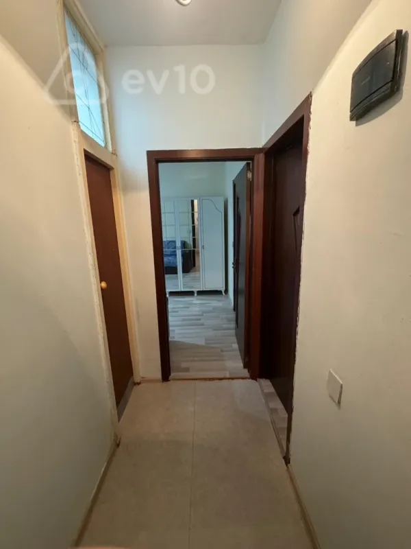 Kirayə verilir 3 otaqlı köhnə tikili 68 m²