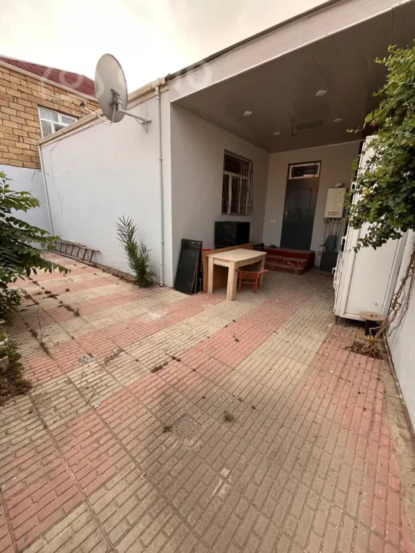 Satılır 2 otaqlı həyət evi 51 m²