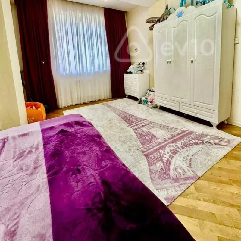 Kirayə verilir 3 otaqlı yeni tikili 120 m²