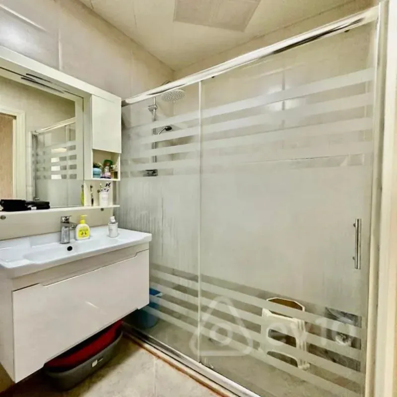 Kirayə verilir 3 otaqlı yeni tikili 120 m²