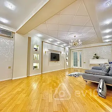 Kirayə verilir 2 otaqlı yeni tikili 90 m²