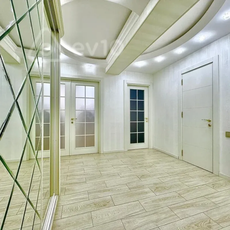 Kirayə verilir 2 otaqlı yeni tikili 90 m²