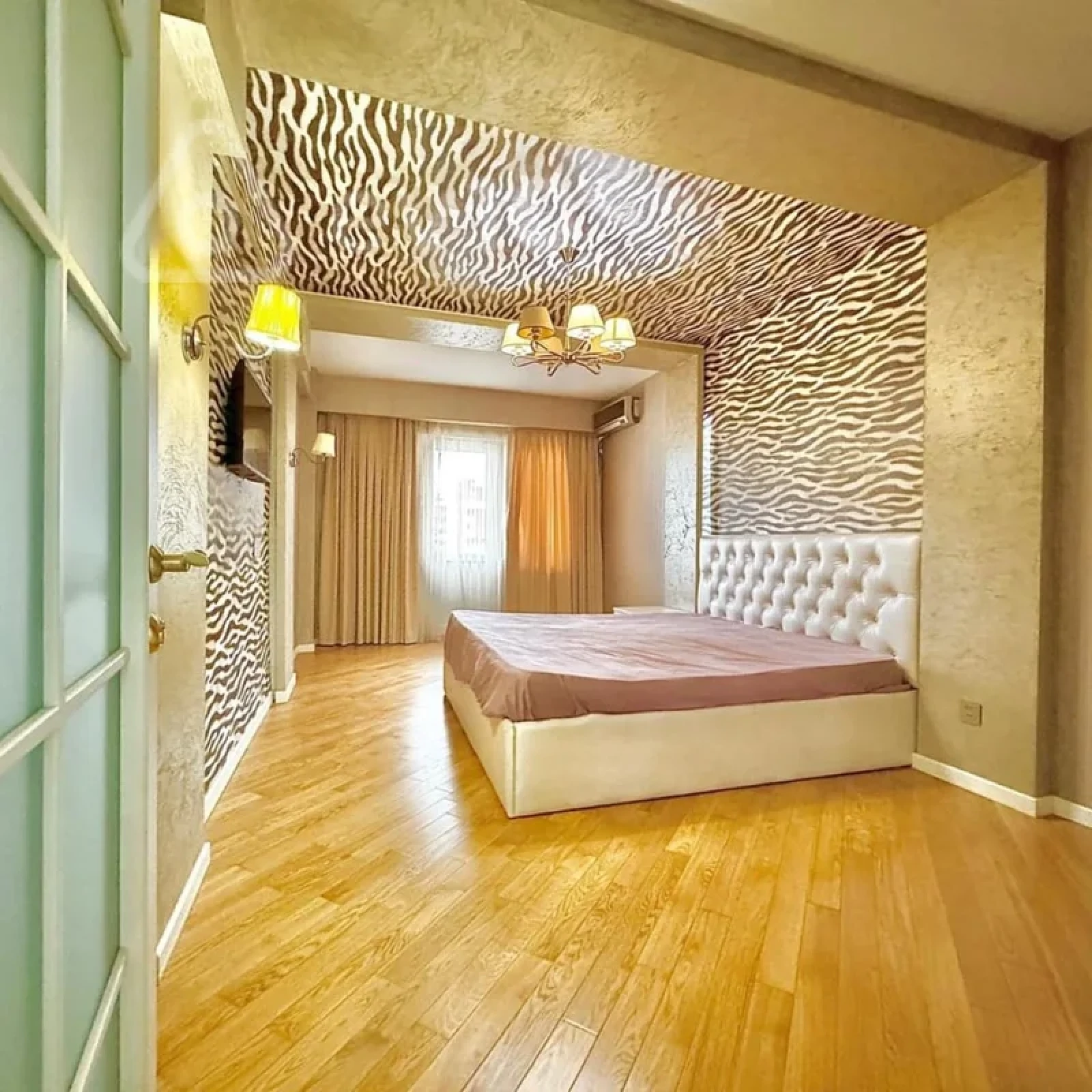 Kirayə verilir 2 otaqlı yeni tikili 90 m²