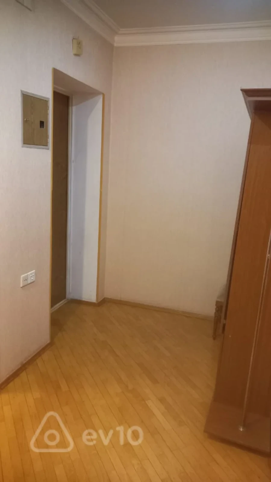 Kirayə verilir 3 otaqlı köhnə tikili 102 m²