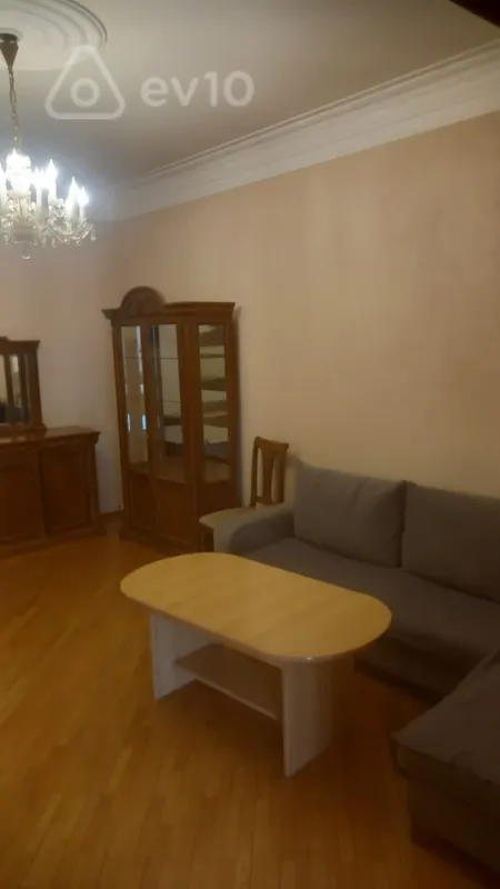 Kirayə verilir 3 otaqlı köhnə tikili 102 m²