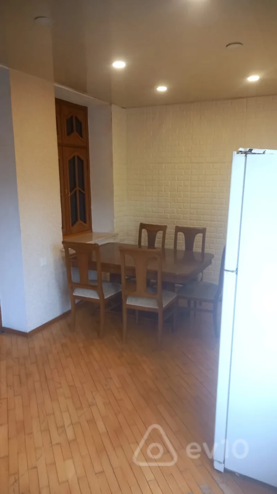 Kirayə verilir 3 otaqlı köhnə tikili 102 m²