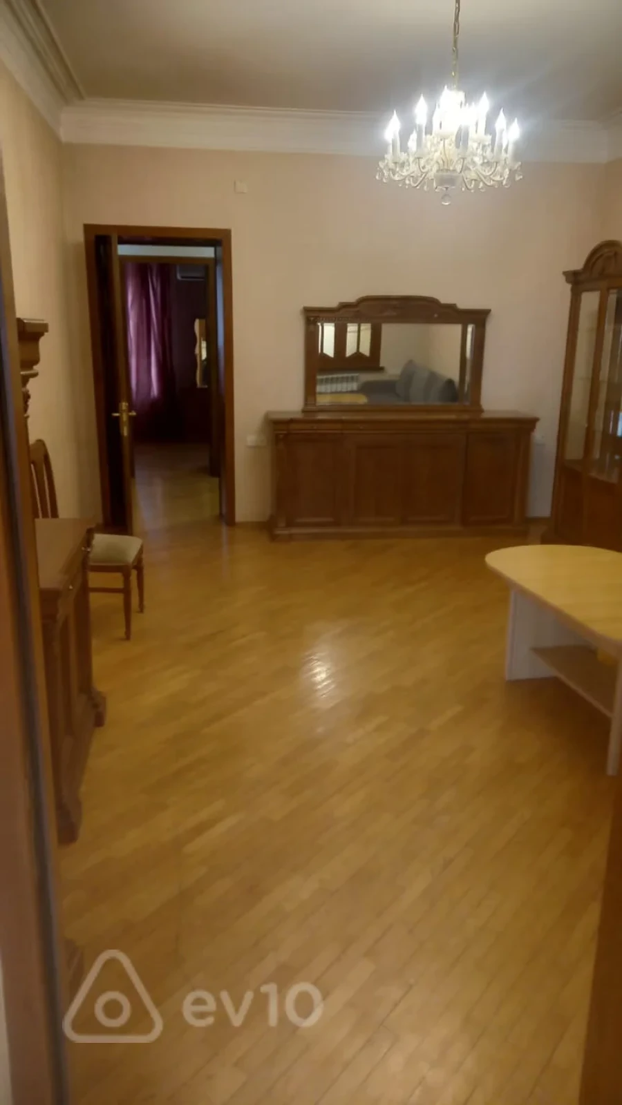 Kirayə verilir 3 otaqlı köhnə tikili 102 m²