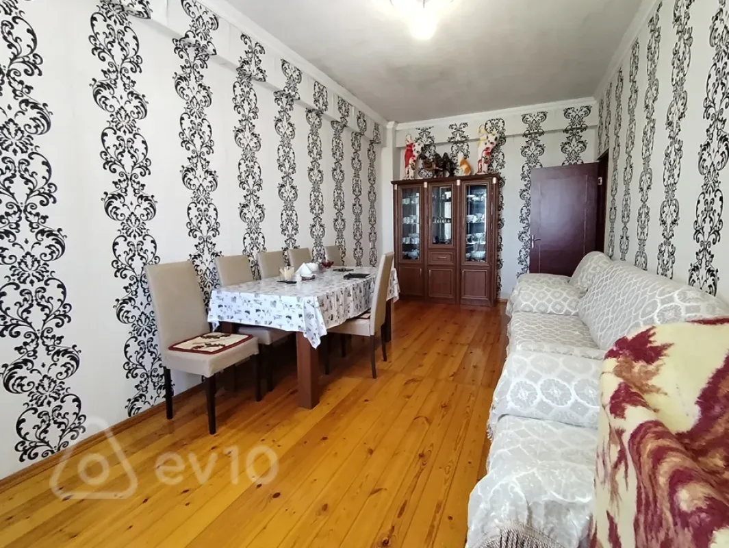 Satılır 3 otaqlı köhnə tikili 76.3 m²