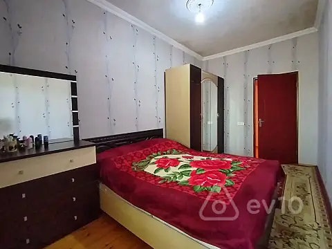 Satılır 3 otaqlı köhnə tikili 76.3 m²