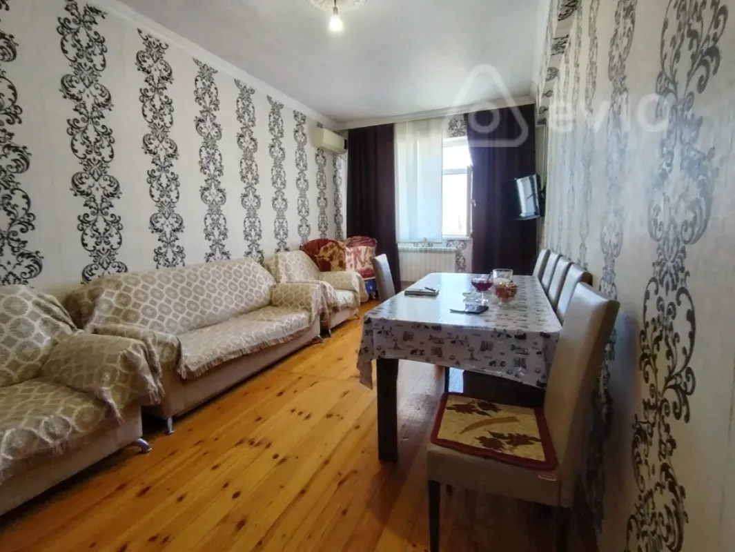 Satılır 3 otaqlı köhnə tikili 76.3 m²