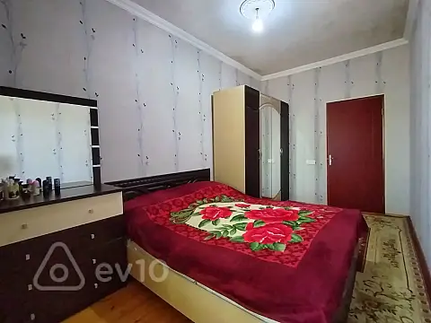Satılır 3 otaqlı köhnə tikili 76.3 m²
