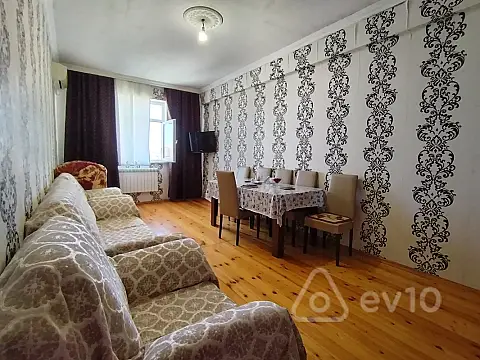 Satılır 3 otaqlı köhnə tikili 76.3 m²