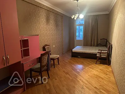 Kirayə verilir 3 otaqlı yeni tikili 130 m²