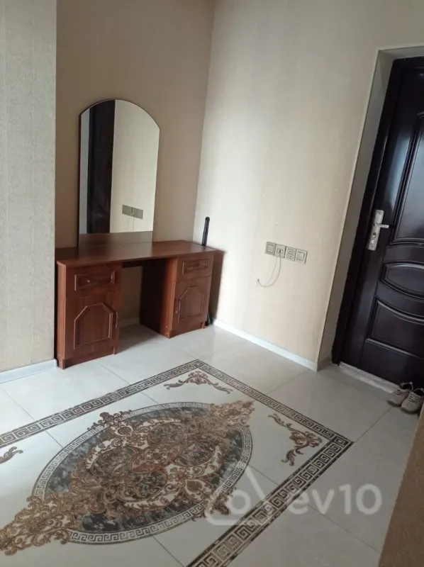 Kirayə verilir 2 otaqlı yeni tikili 65 m²