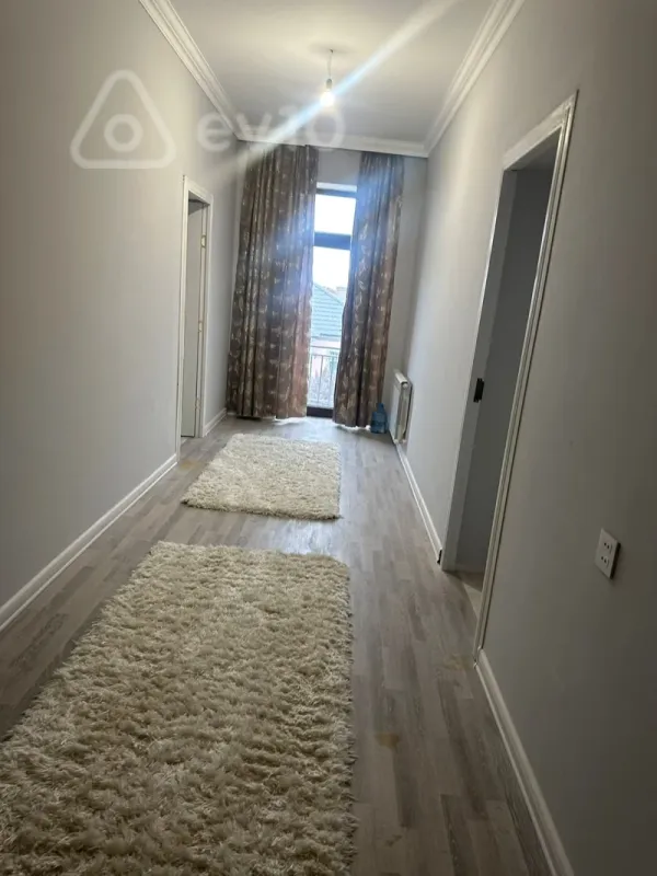 Satılır 4 otaqlı həyət evi 300 m²