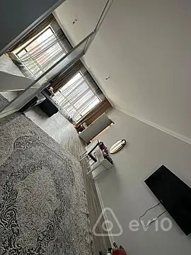 Satılır 4 otaqlı həyət evi 300 m²