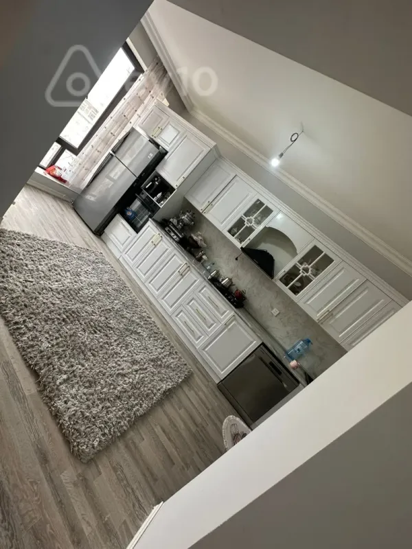 Satılır 4 otaqlı həyət evi 300 m²