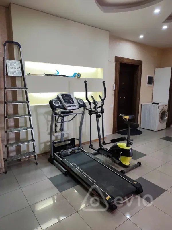 Kirayə verilir 3 otaqlı yeni tikili 200 m²