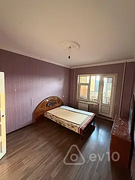 Kirayə verilir 3 otaqlı köhnə tikili 85 m²