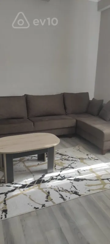 Kirayə verilir 3 otaqlı yeni tikili 105 m²
