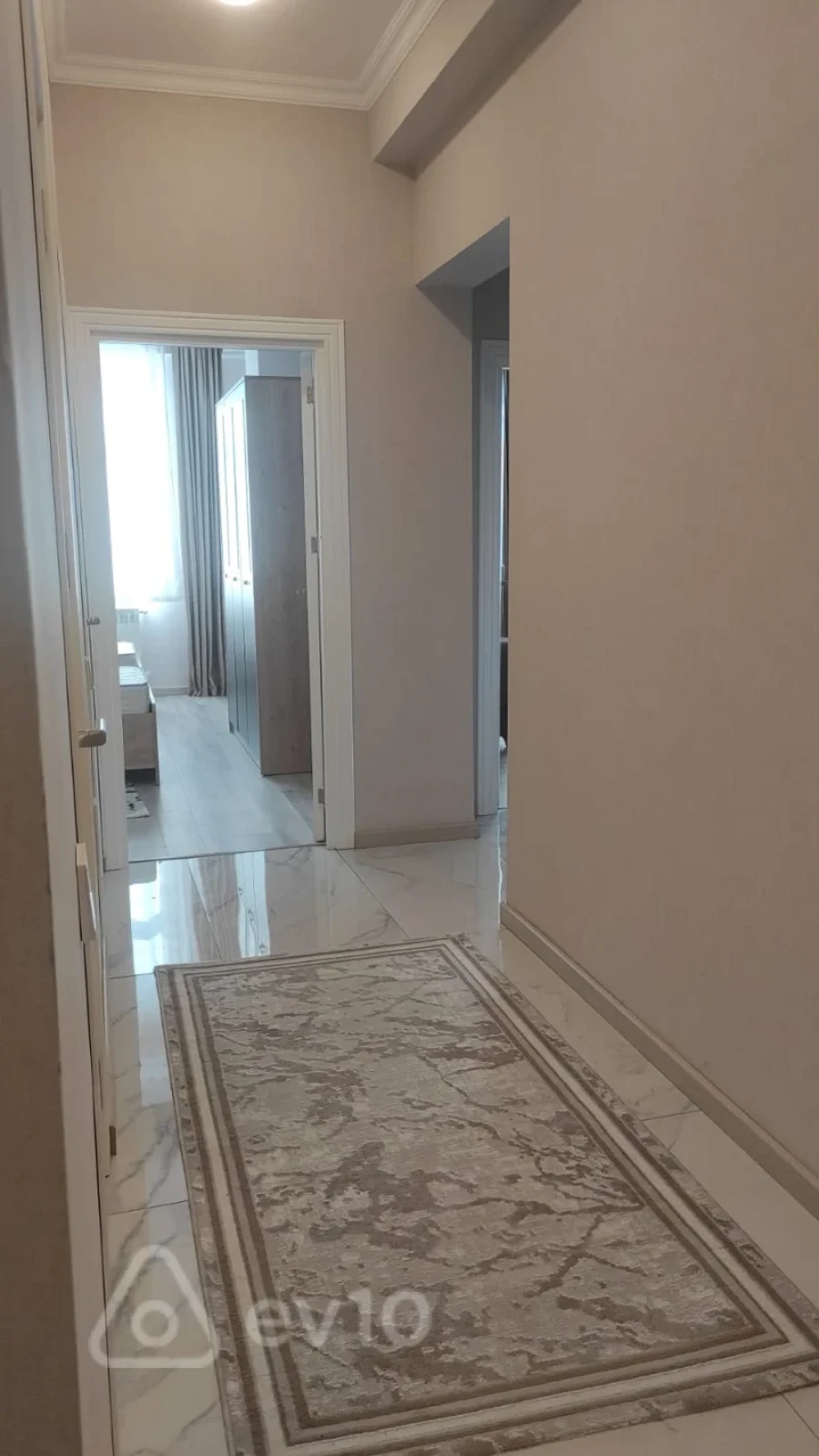 Kirayə verilir 3 otaqlı yeni tikili 105 m²