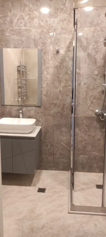 Kirayə verilir 3 otaqlı yeni tikili 105 m²