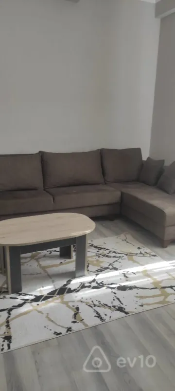 Kirayə verilir 3 otaqlı yeni tikili 105 m²