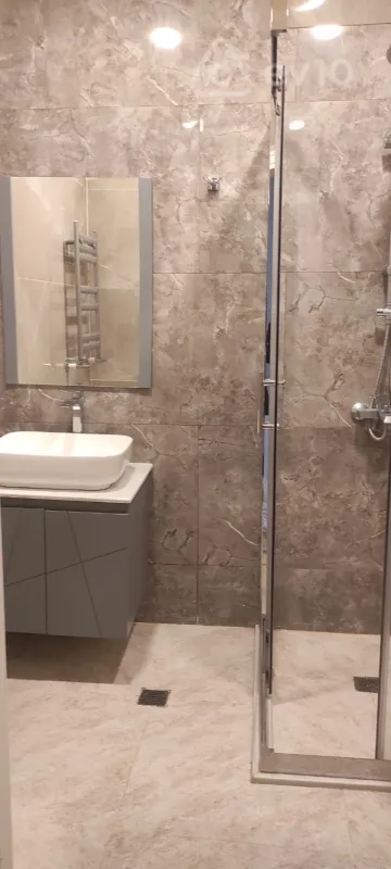 Kirayə verilir 3 otaqlı yeni tikili 105 m²