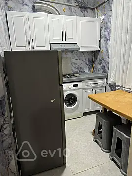 Kirayə verilir 3 otaqlı yeni tikili 70 m²