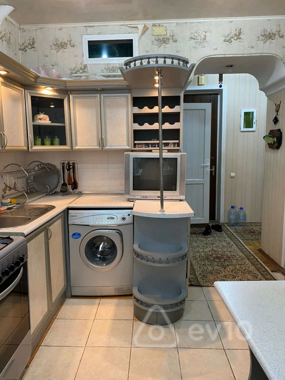 Kirayə verilir 2 otaqlı köhnə tikili 60 m²