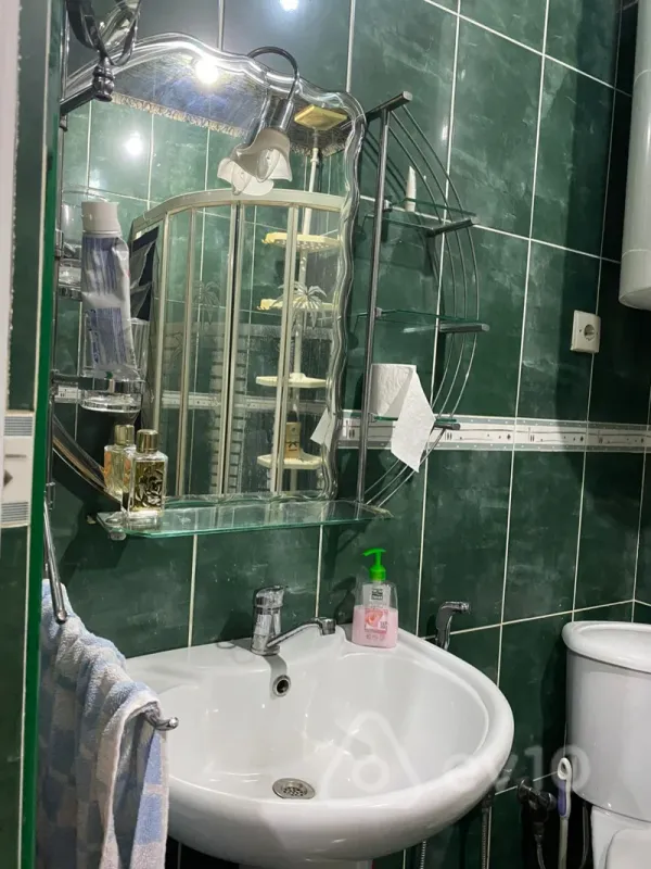 Kirayə verilir 2 otaqlı köhnə tikili 60 m²