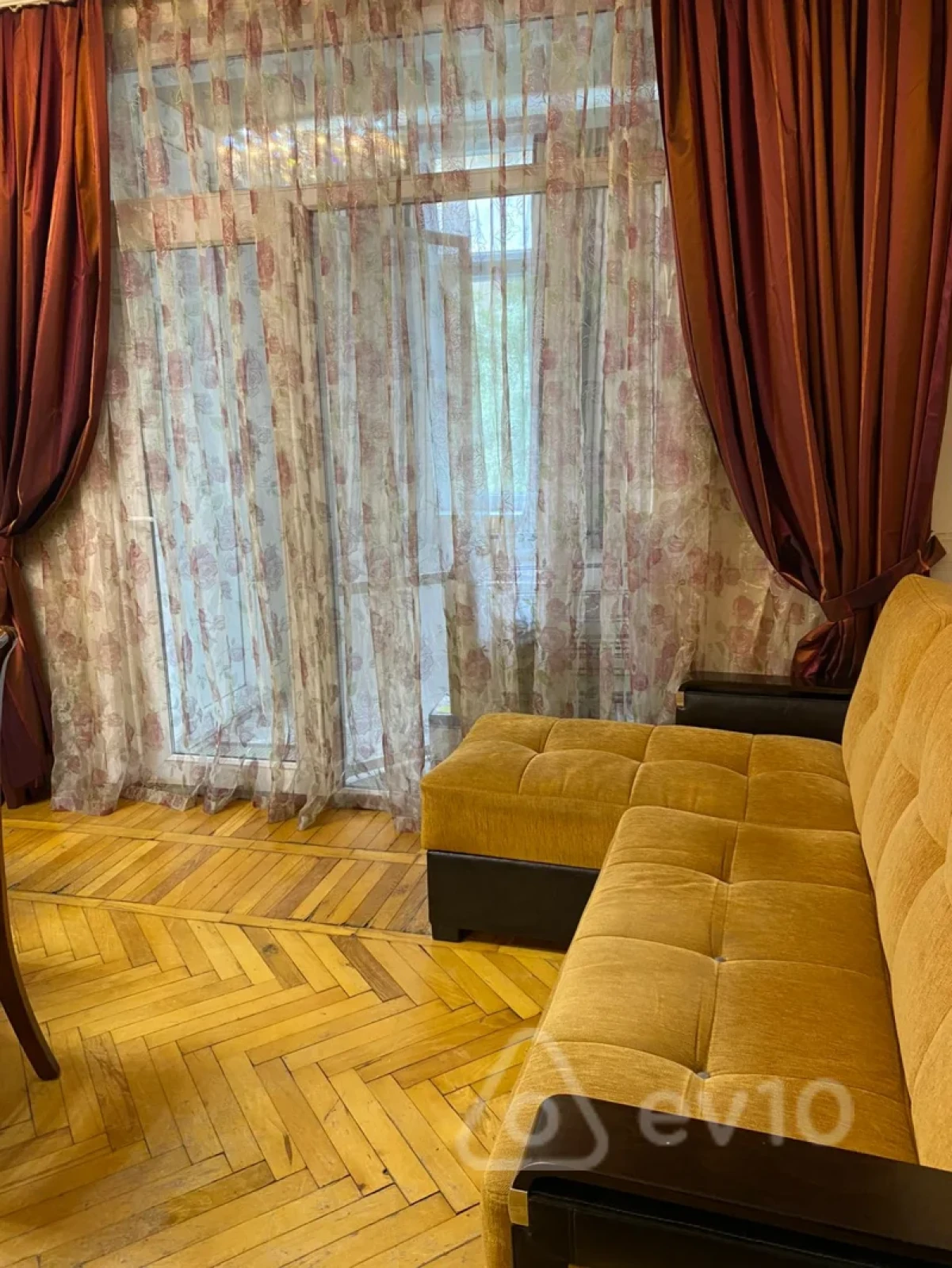 Kirayə verilir 2 otaqlı köhnə tikili 60 m²