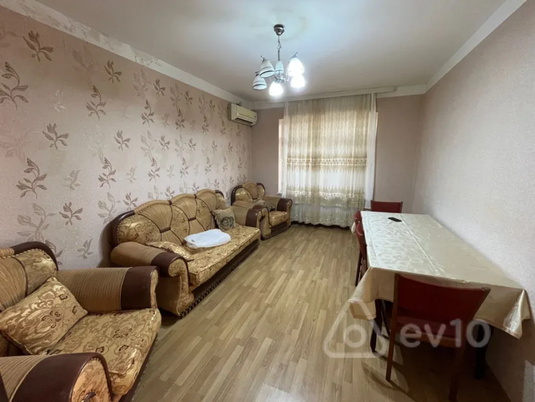 Kirayə verilir 3 otaqlı yeni tikili 75 m²