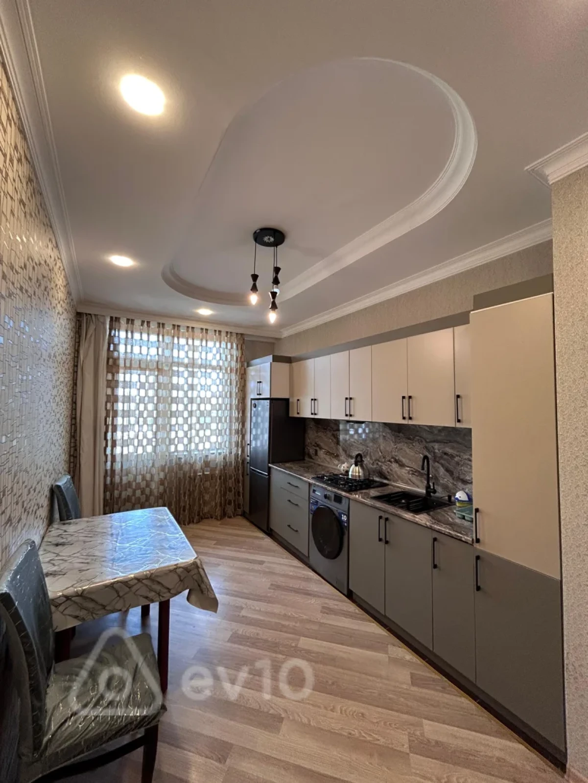 Kirayə verilir 2 otaqlı yeni tikili 100 m²