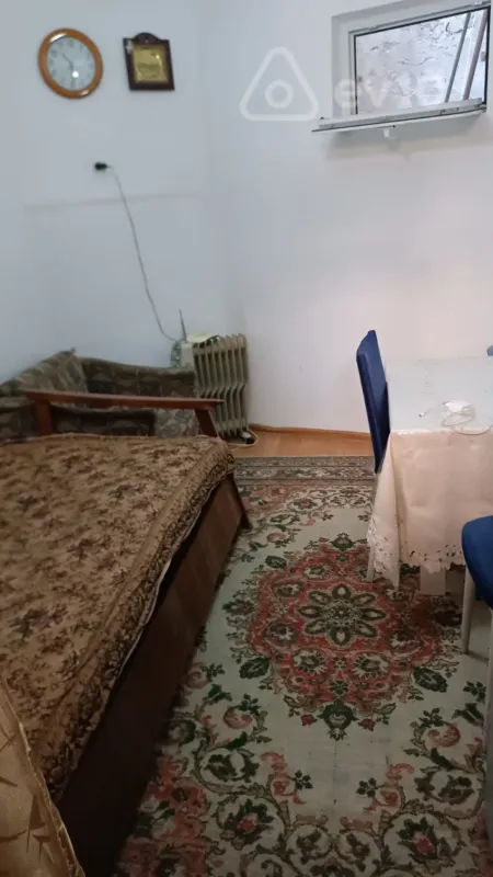 Kirayə verilir 1 otaqlı köhnə tikili 12 m²