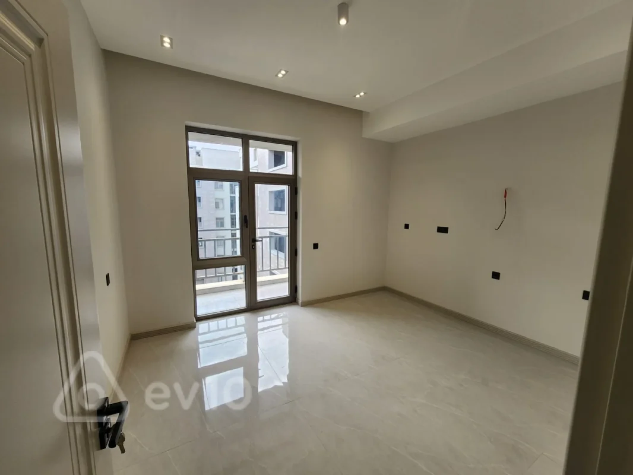 Kirayə verilir 6 otaqlı ofis 260 m²