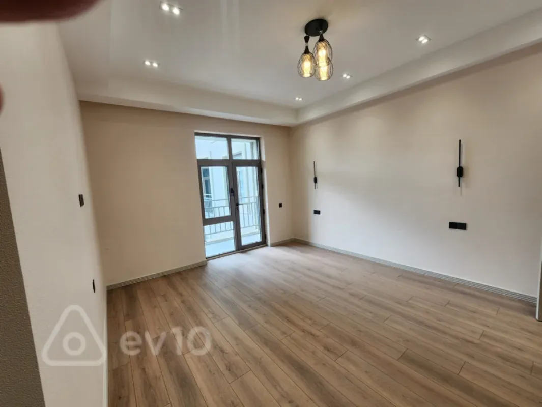 Kirayə verilir 6 otaqlı ofis 260 m²