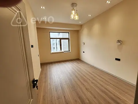 Kirayə verilir 6 otaqlı ofis 260 m²