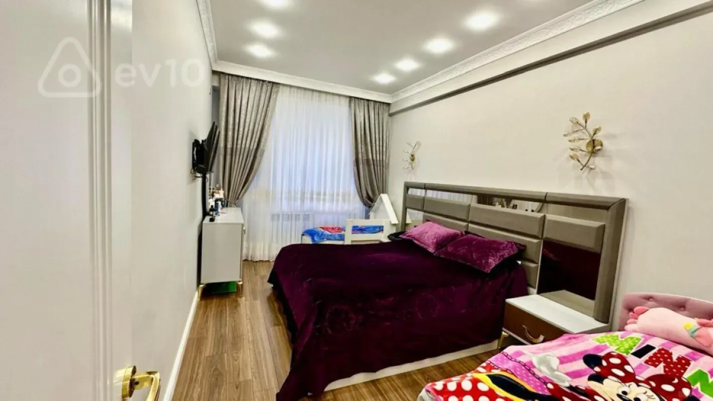 Kirayə verilir 2 otaqlı yeni tikili 70 m²