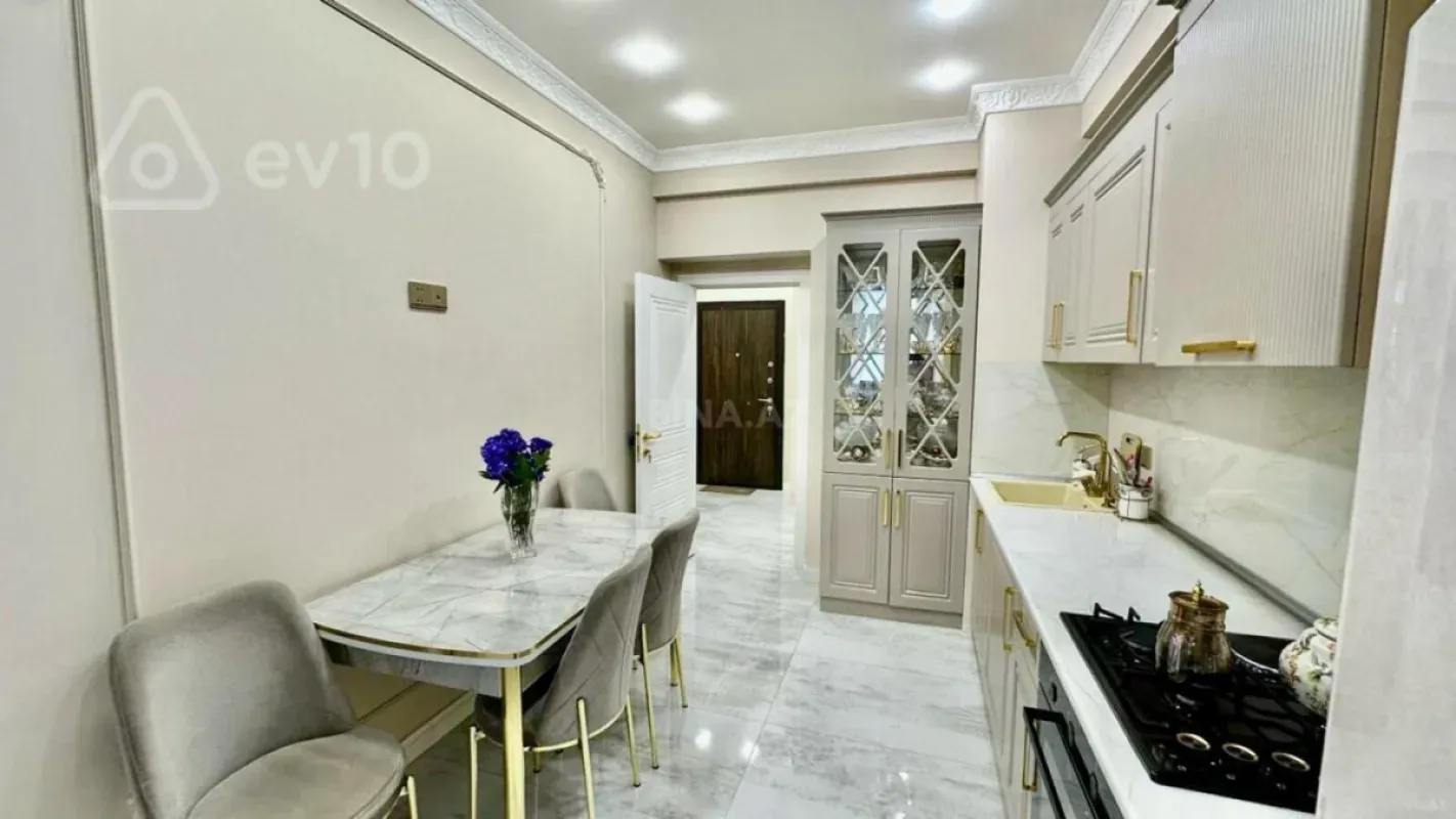Kirayə verilir 2 otaqlı yeni tikili 70 m²