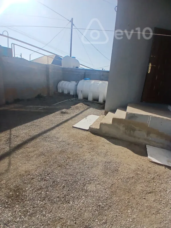 Kirayə verilir 3 otaqlı həyət evi 100 m²