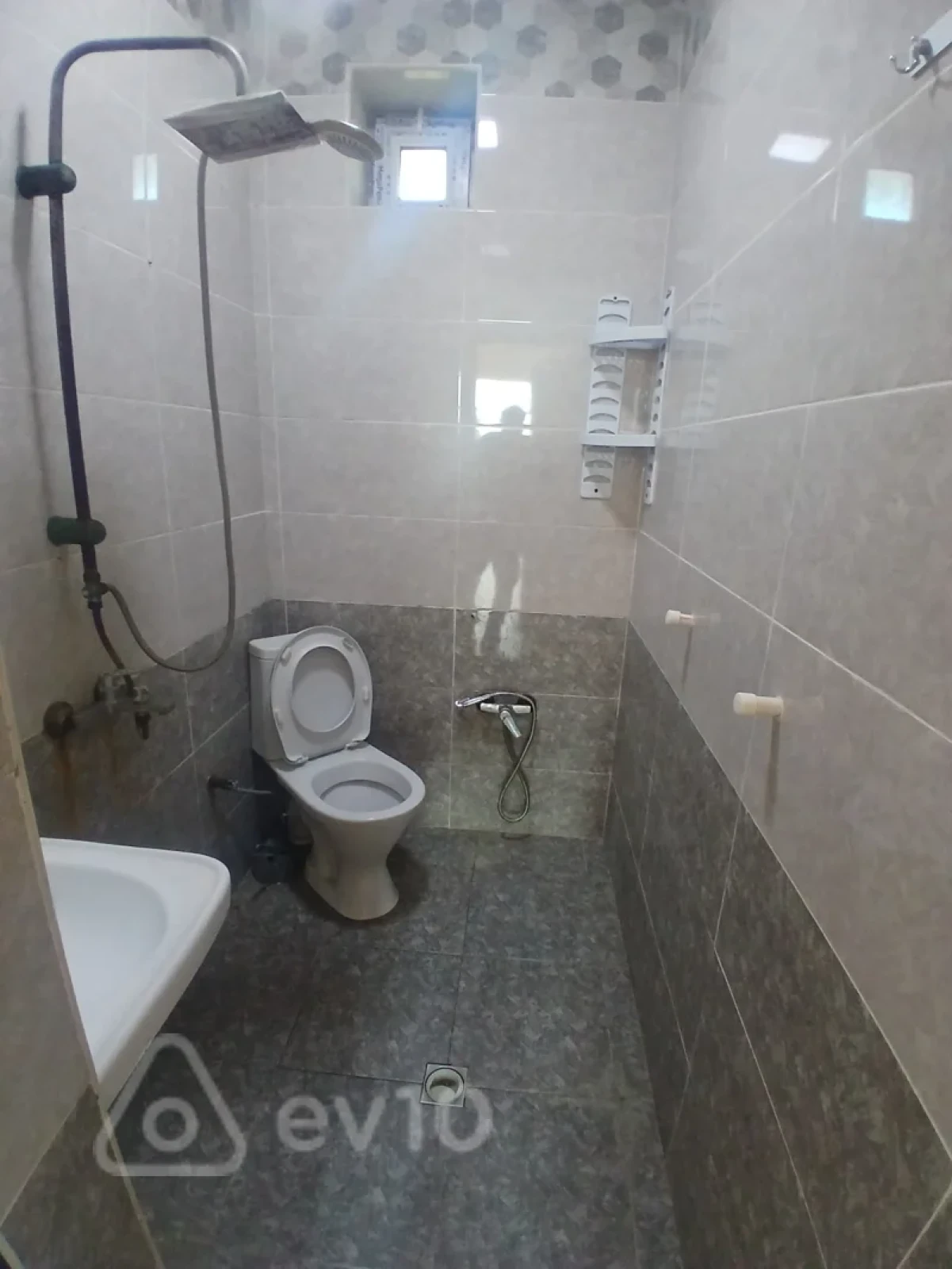 Kirayə verilir 3 otaqlı həyət evi 100 m²