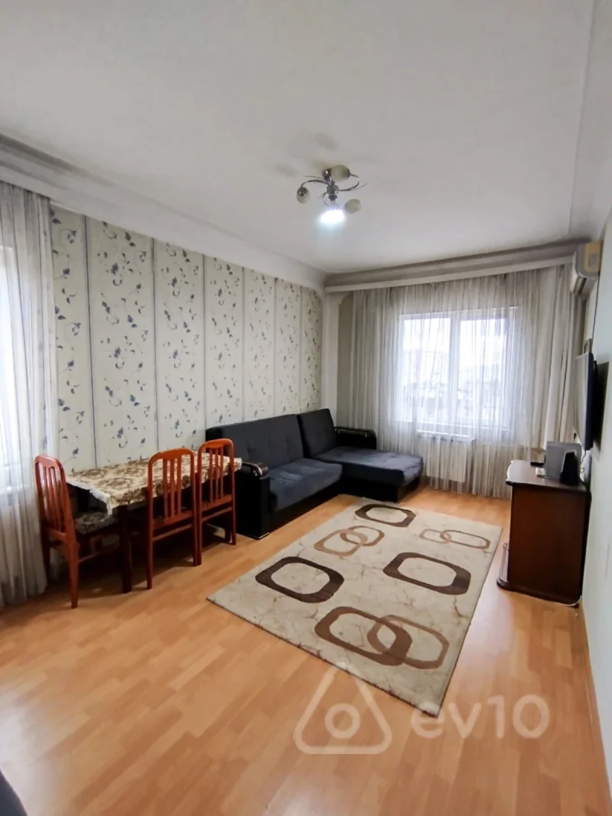 Kirayə verilir 1 otaqlı köhnə tikili 40 m²