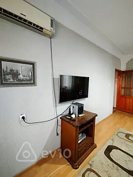 Kirayə verilir 1 otaqlı köhnə tikili 40 m²