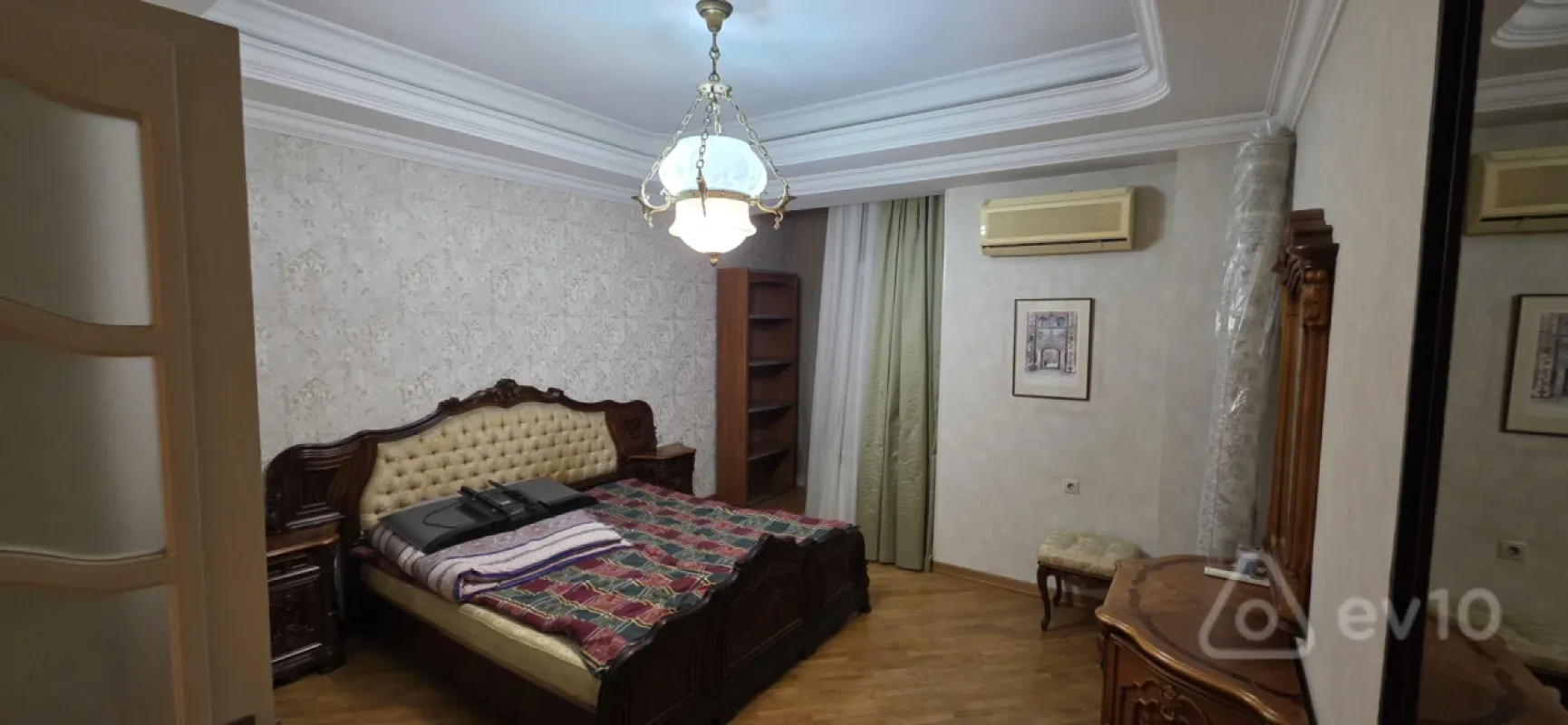 Kirayə verilir 5 otaqlı yeni tikili 200 m²