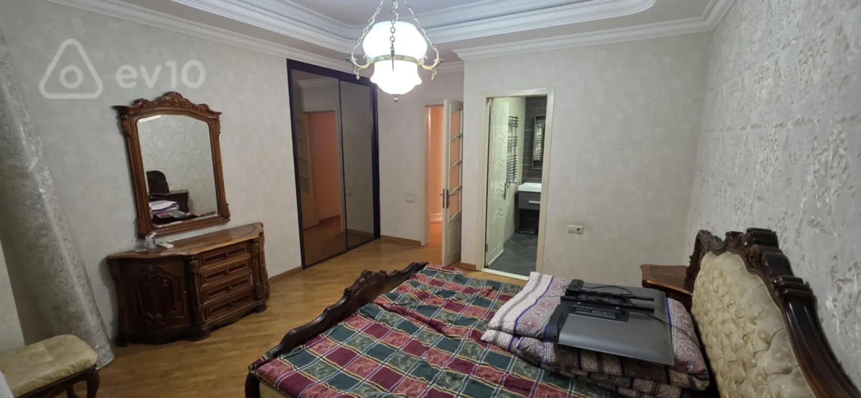 Kirayə verilir 5 otaqlı yeni tikili 200 m²